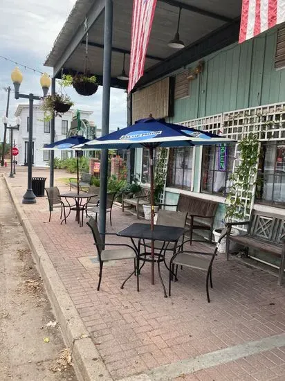 Spectators Pub & Patio