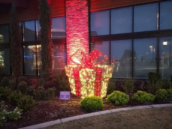 Redwood Taphouse