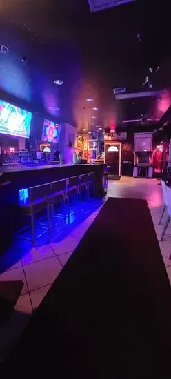 Salina's Bar