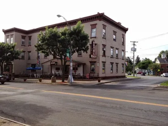 Wolcott Hotel & Motor Inn