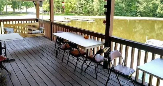 Lake Holt Lakeside Grill