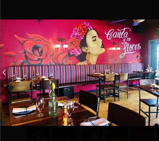 Lolitas Mexican Cantina NB