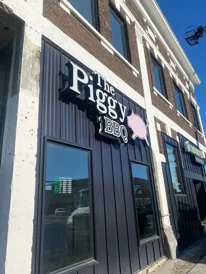 The Piggy BBQ of Thief River Falls