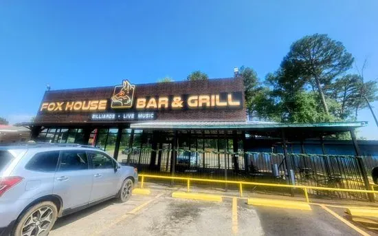 FOXHOUSE Bar & Grill