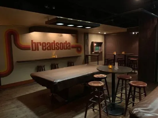 Breadsoda Bar, Deli & Billiards