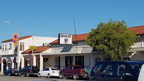 Domingo's Cafe