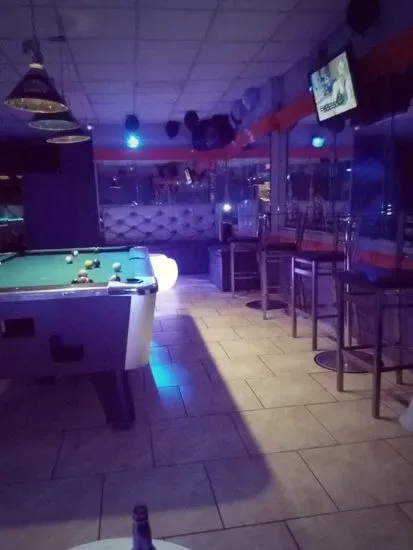 Diana's Bar