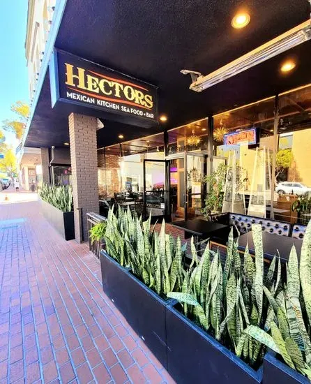 Hectors On The Circle / Plaza