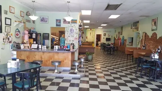 Boomarang Diner- Wagoner