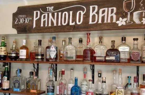 Paniolo Bar & Cafe