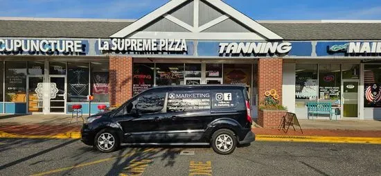 La Supreme Pizza