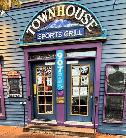 Townhouse Sports Grill