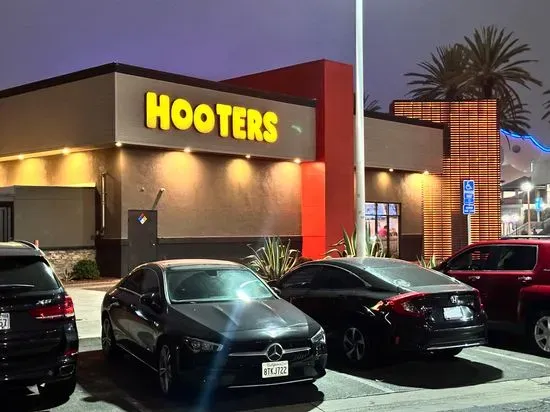 Hooters of Long Beach