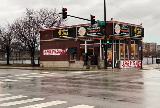 Bacci Pizzeria United Center (Corner of Madison & Damen)