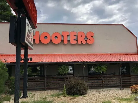 Hooters