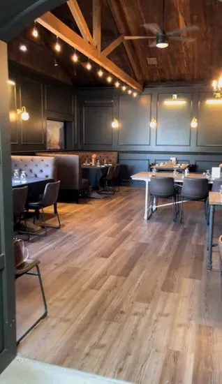 The Hive Kitchen & Bar