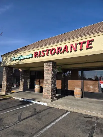 Papa Gianni's Ristorante | Goldorado Shopping Center