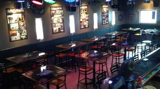 Wannabeez Bar and Grill