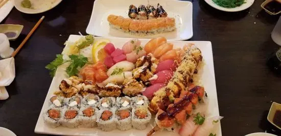 Sakura sushi restaurant