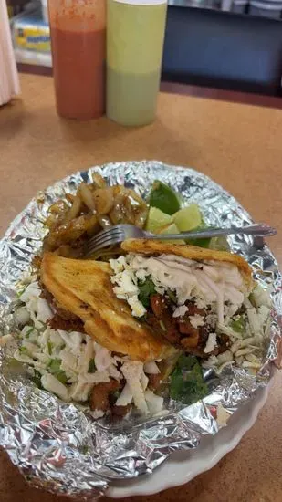 Taqueria yRestaurante los 3 Hermanos