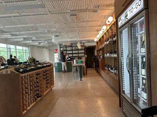 Flo’s Wine Bar and Bottle Shop