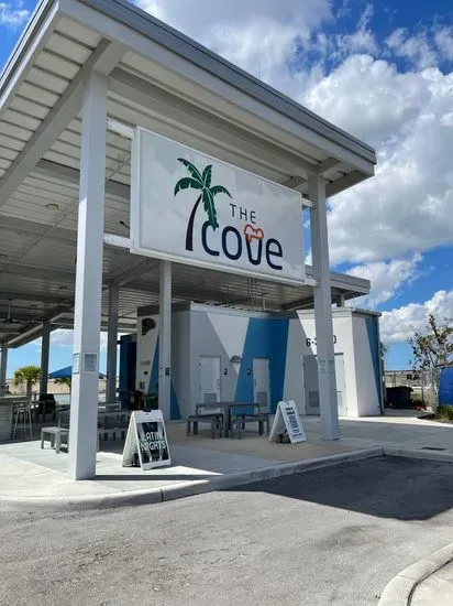 The Cove Outdoor Bar at PCSC