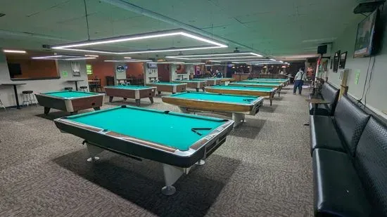 Frankie B's Billiards & Sports Bar