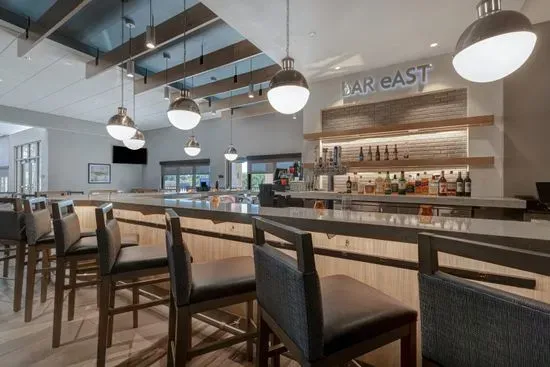 bAR eAST