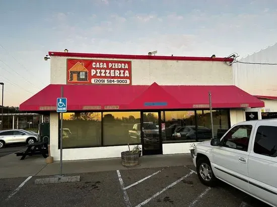 Casa Piedra Pizzeria