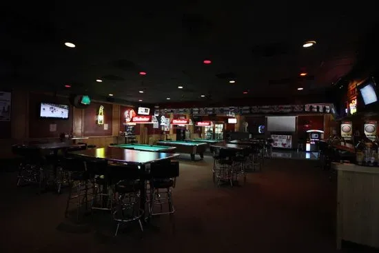 Lucky's Sports Bar