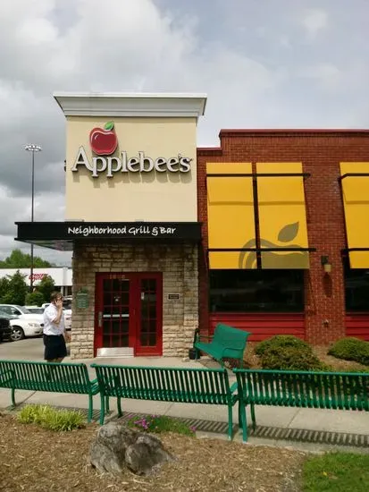 Applebee's Grill + Bar