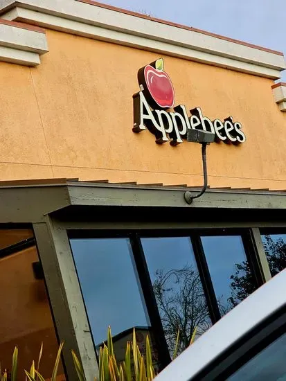 Applebee's Grill + Bar