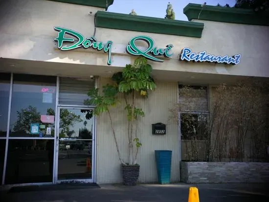 Dong Que Restaurant