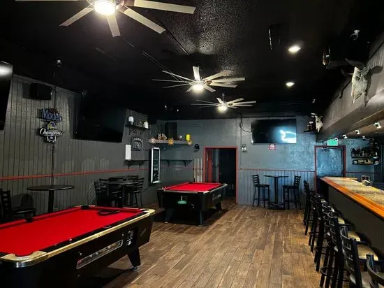 Gemelos Cantina & Sports Bar