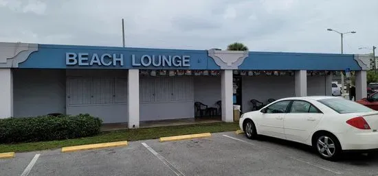 Beach Lounge "Dive Bar"