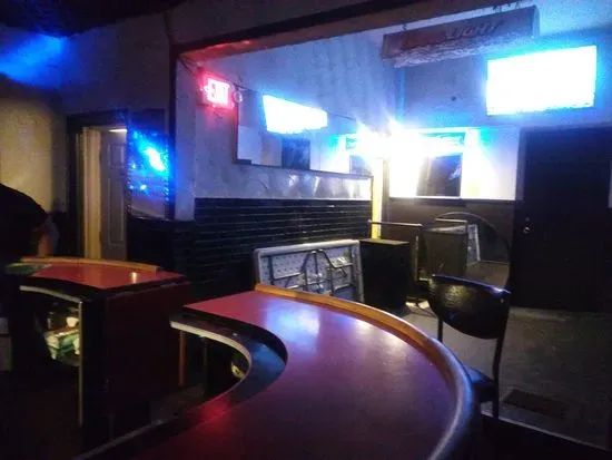 Al Lee's Bar And Lounge