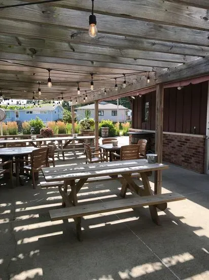 Dixie's Biergarten