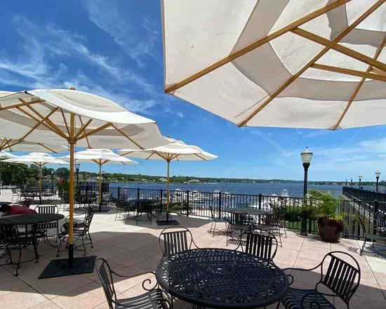 The Dining Room at the Molly Pitcher Inn