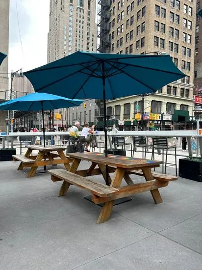Oculus Beer Garden
