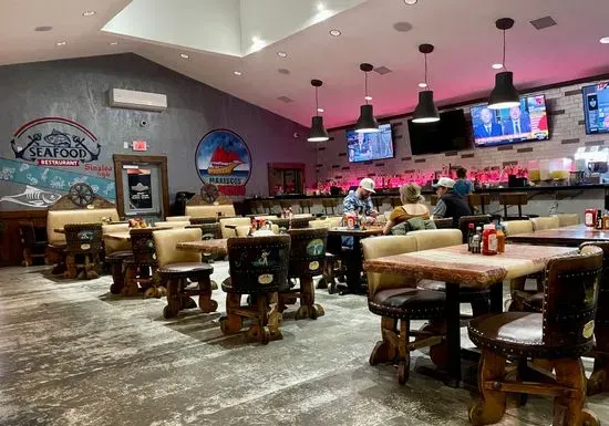 El Barco Bar and Grill