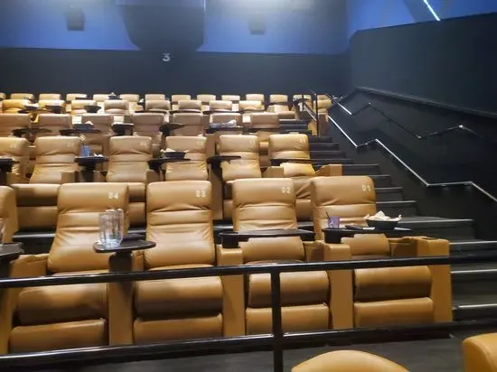 Studio Movie Grill - Seminole