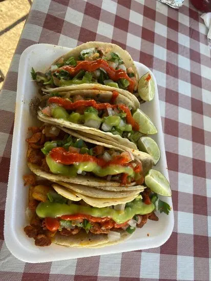 Pupusas & Tacos Arely taco truck