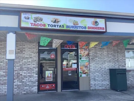 Boyos Market and Taqueria