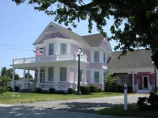 Victorian Station “The Big Pink”