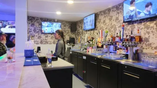 The Downtown Bar