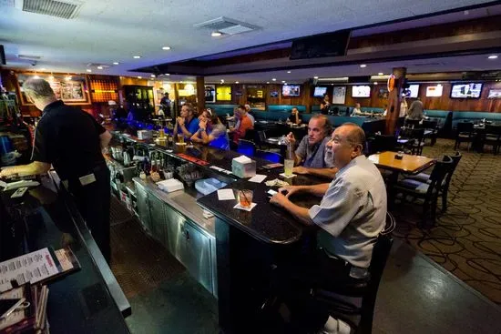 Keno's Sports Bar & Grill