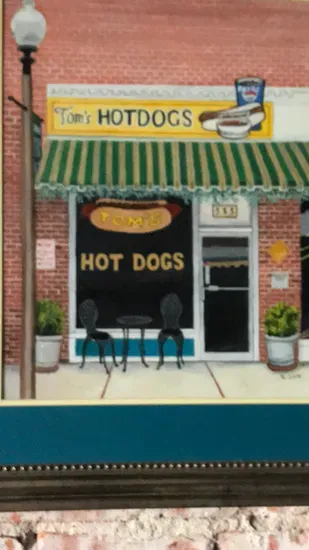 Tom's Hot Dogs