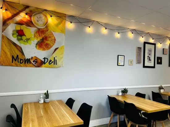 Mom's Deli, Anaheim