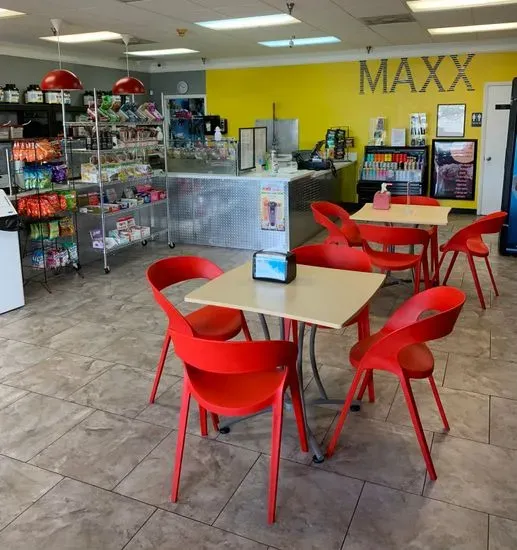 Maxx Nutrition and Smoothies