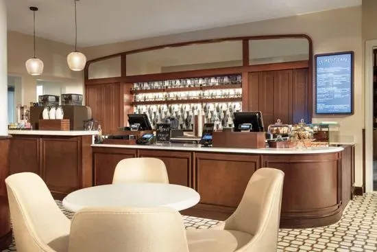 Le Petit Café